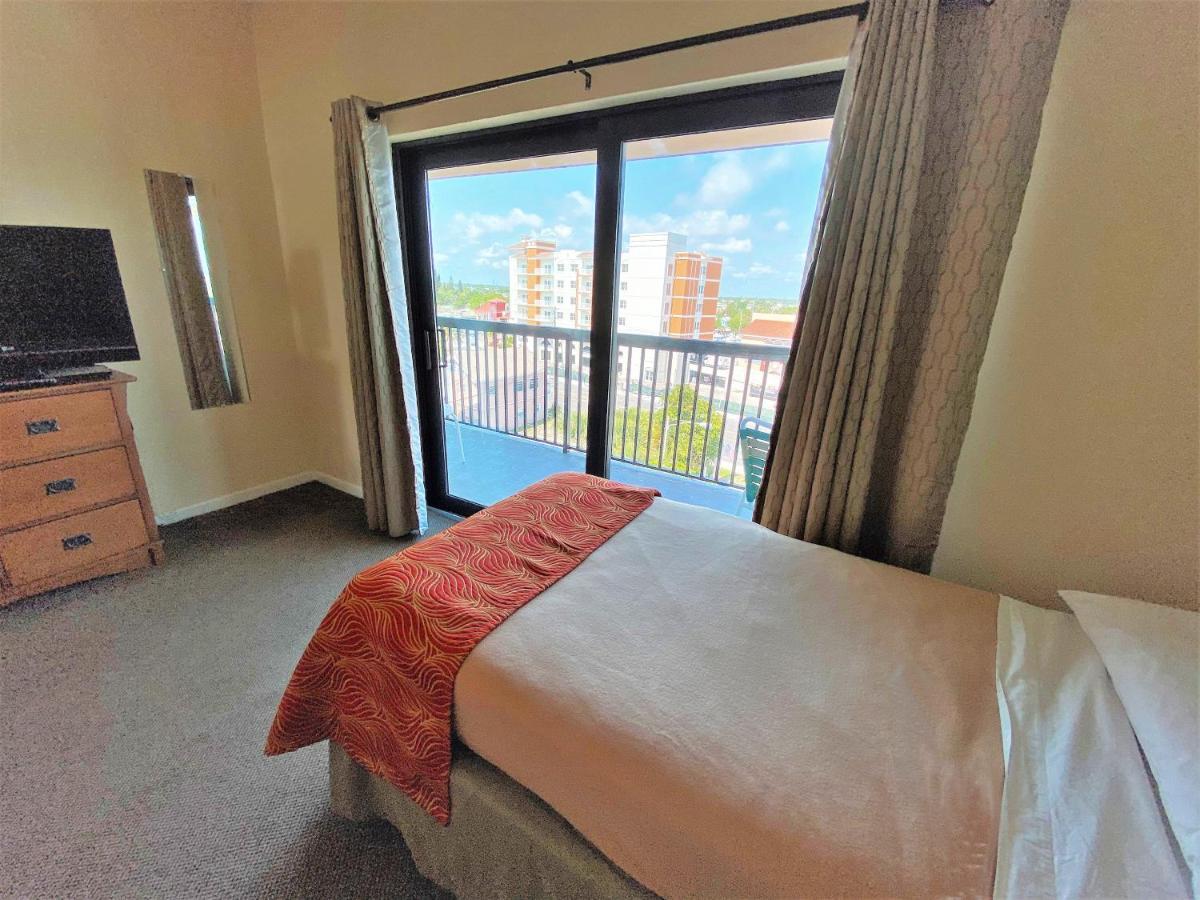 All Seasons Vacation Resort By Liberte Madeira Beach Eksteriør bilde
