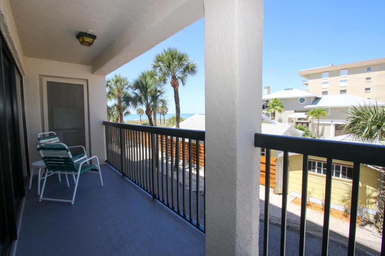 All Seasons Vacation Resort By Liberte Madeira Beach Eksteriør bilde