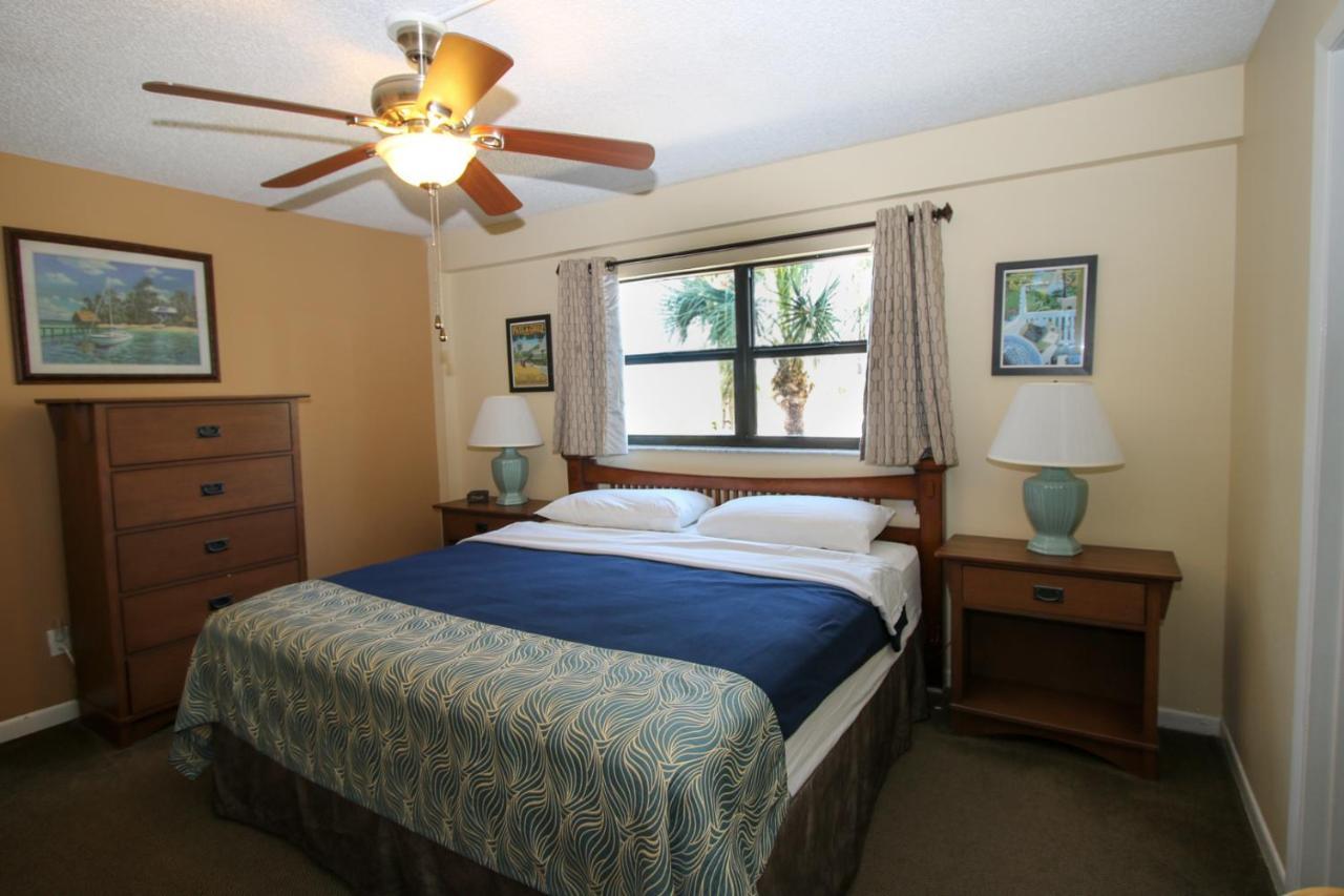 All Seasons Vacation Resort By Liberte Madeira Beach Eksteriør bilde